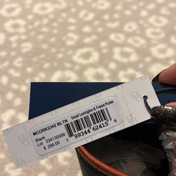 Dooney & Bourke - Picture 3 of 5